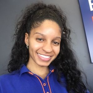 Meet your Posher, Kaila